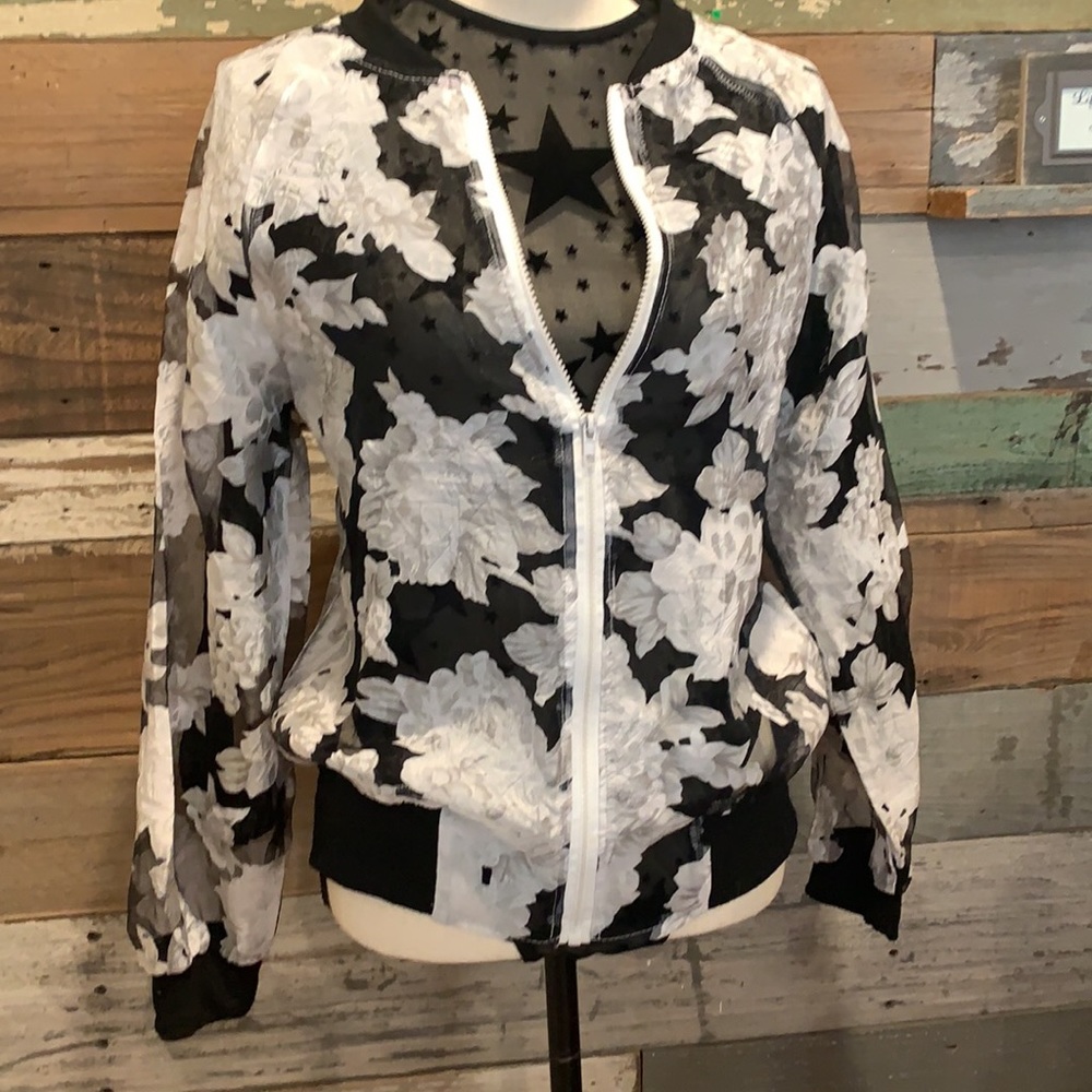 Bomber jacket 🖤